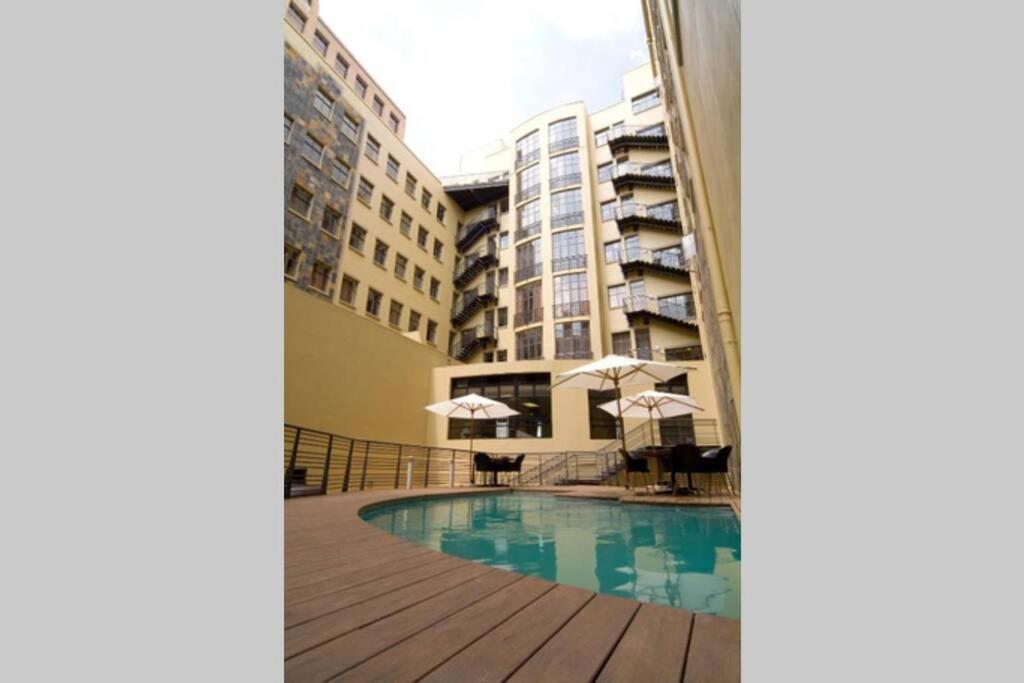Mabungubwe Hotel Apartments - Home Away From Home Johannesburg Exterior photo