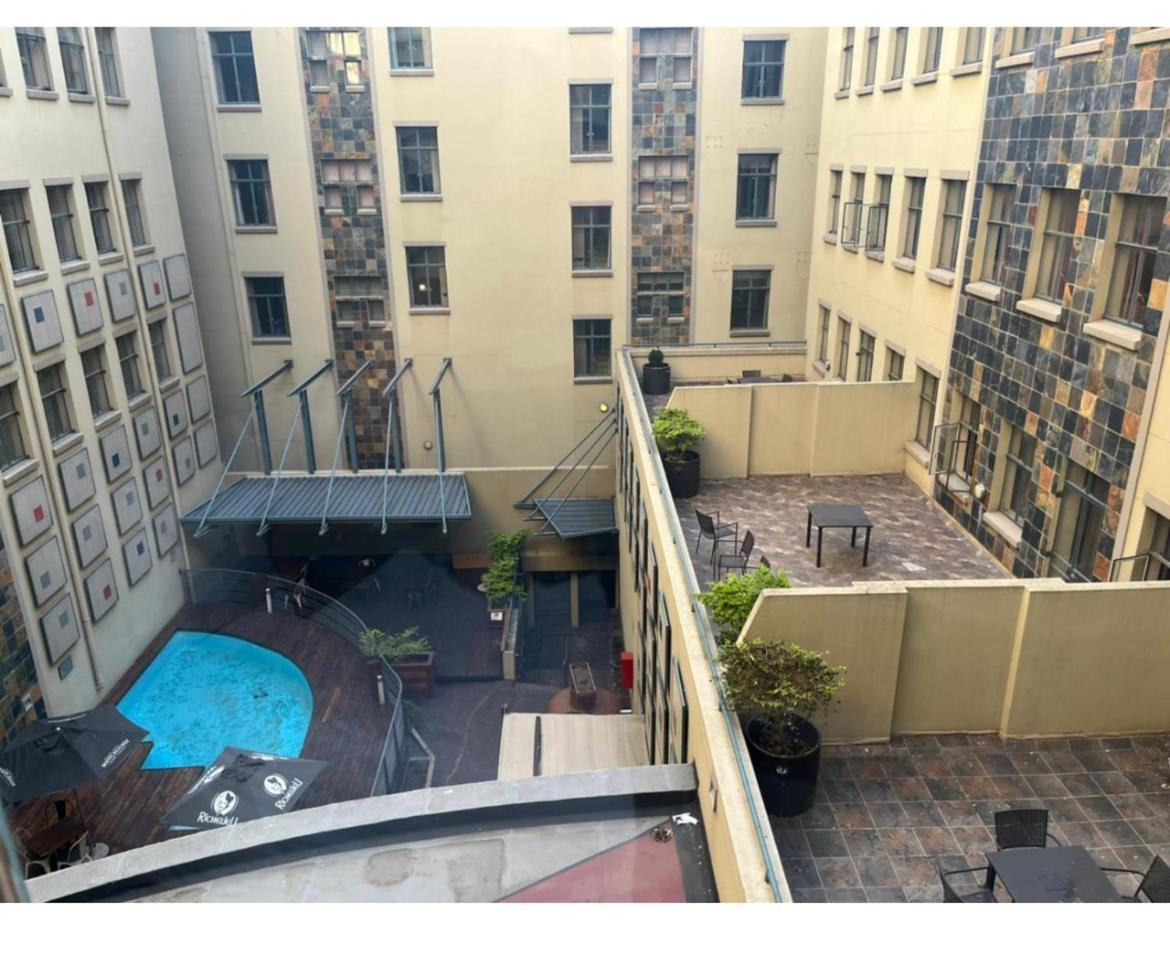 Mabungubwe Hotel Apartments - Home Away From Home Johannesburg Exterior photo